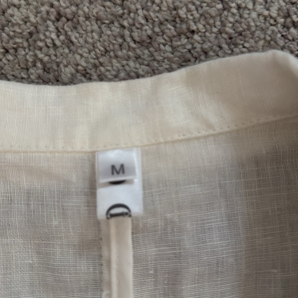 White Linen Blazer - Medium - With Pockets! - Picture 2 of 3